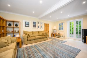 Sitting Room- click for photo gallery